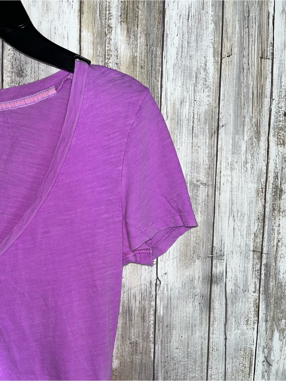 American Eagle Purple V Neck Tee XS Soft Cotton Casual Basic T Shirt - Picture 2 of 6